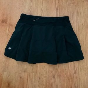 Lululemon black skort size 4 regular